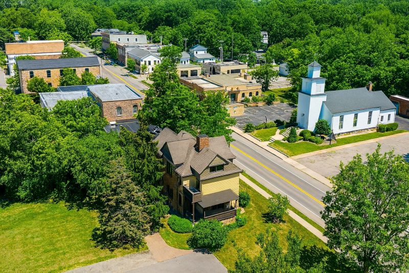 Local Christmas Lights Installation in Clarkston, MI