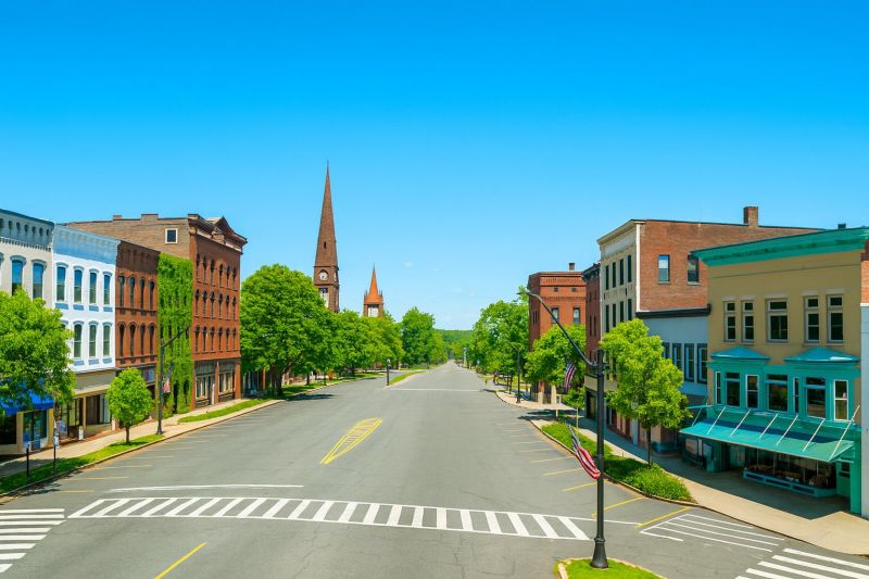 Local Christmas Lights Installation in South Hadley, MA