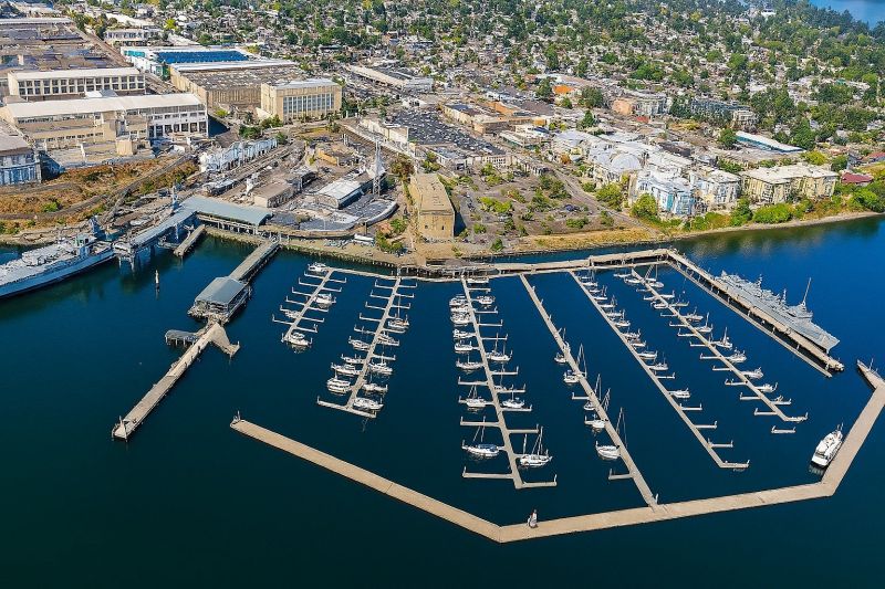 Local Christmas Lights Installation in Bremerton, WA