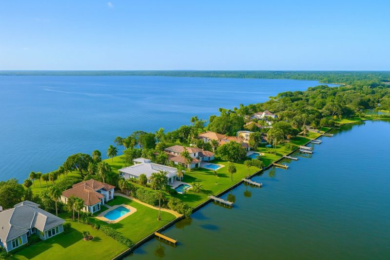 Local Christmas Lights Installation in Merritt Island, FL