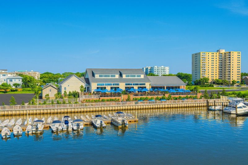 Local Christmas Lights Installation in Belmar, NJ