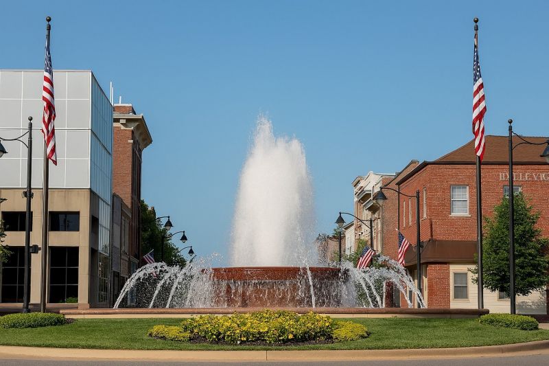 Local Holiday Lights Installation in Belleville, IL