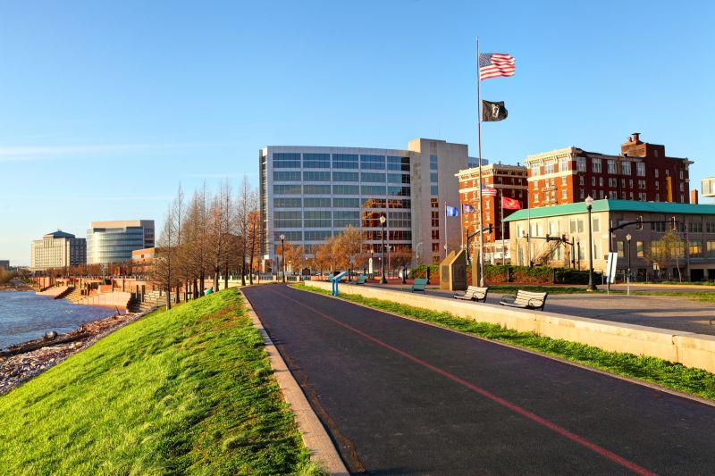 Local Holiday Lights Installation in Evansville, IN