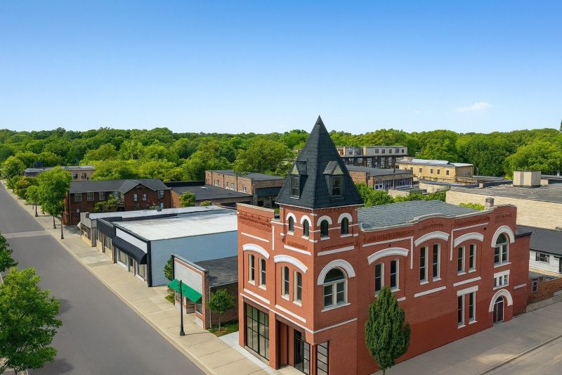 Local Holiday Lights Installation in Delano, MN
