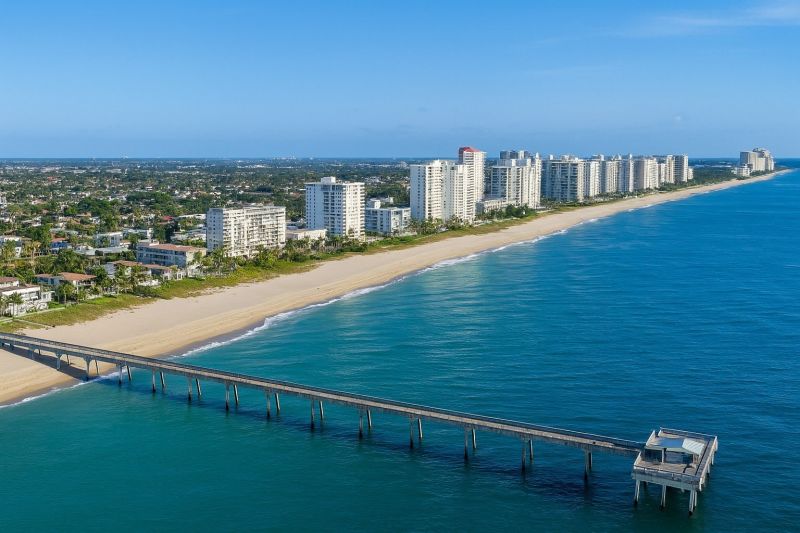 Local Holiday Lights Installation in Deerfield Beach, FL
